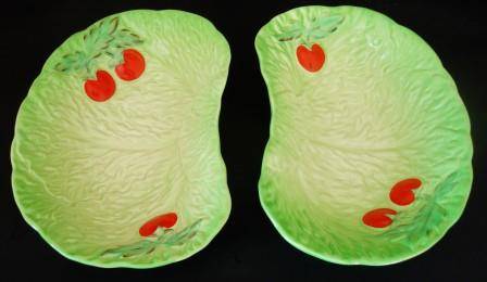 ART DECO PAIR OF MATCHED BESWICK WARE CABBAGE LEAF AND TOMATO KIDNEY SHAPED BOWLS NO. 339