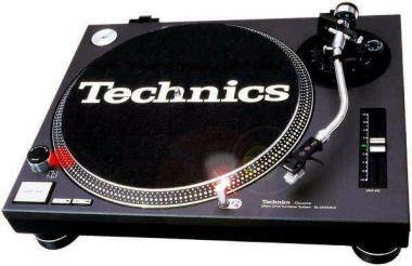 Technics SL-1210 MK-2 - Features in the Science Museum in London - Tech that changed the world