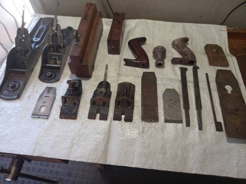 Plane bodies and plane spares