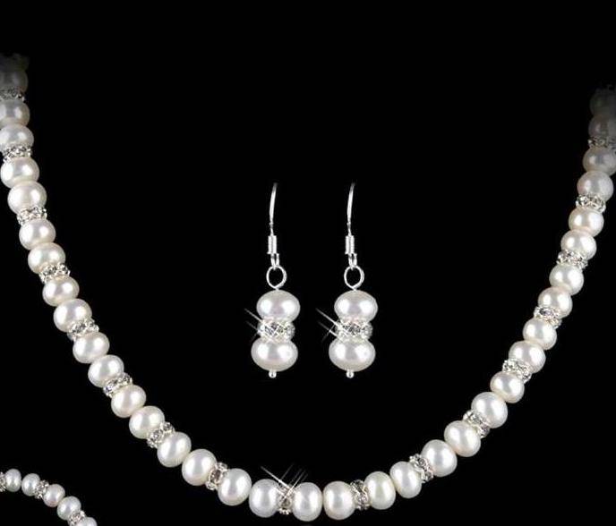 *R3299* **STUNNING** 3-Piece 100% Genuine Freshwater Pearl Necklace, Bracelet & Earrings