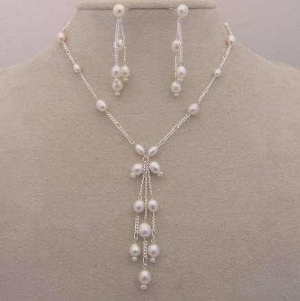 *FIT FOR A BRIDE* Genuine Freshwater Pearl Necklace with Chandelier Earrings