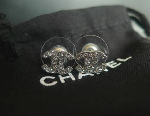 Designer's Crystal Fashion Earrings *Imported