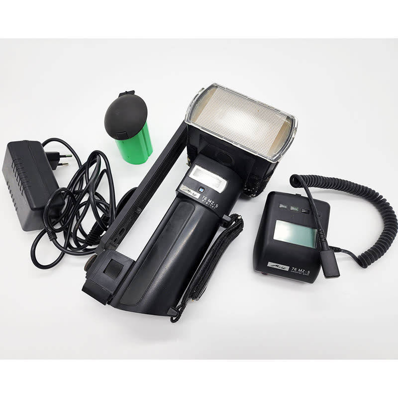 Metz Mecablitz 76 MZ-5 Digital Flash (As new Demo Unit) - Please READ!