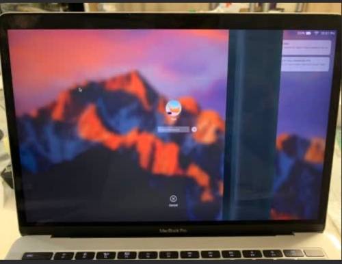MacBook pro 2017 2 thunderbolt 3 ports