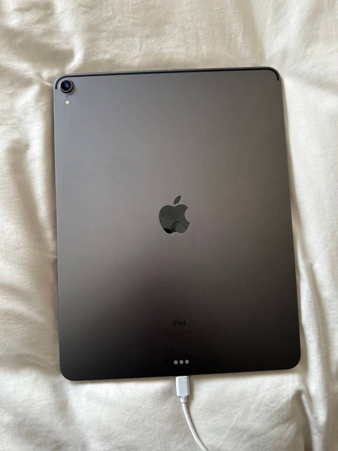 iPad Pro 12.9 64gb 3rd gen