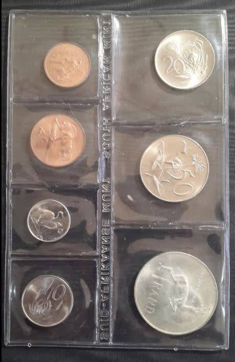 1967 - SA UNCIRCULATED COIN SET - AFRIKAANS - WITH SILVER R1 - AS PER IMAGES