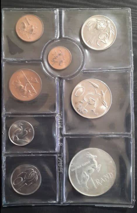 1971 - SA UNCIRCULATED COIN SET - WITH SILVER R1 - AS PER IMAGES