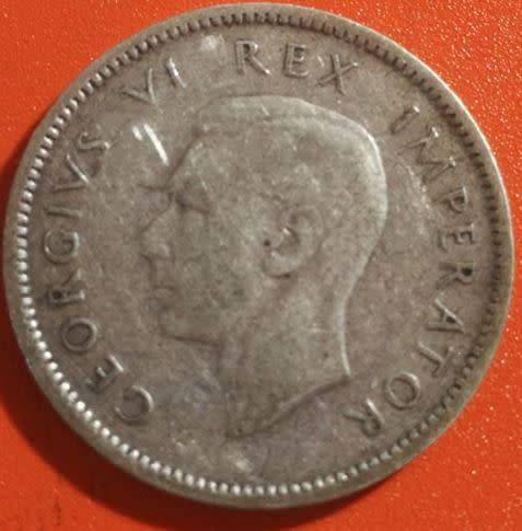1946 - SA UNION 6 PENCE