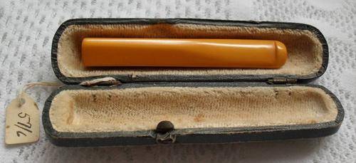 AMBER PIPE IN BOX