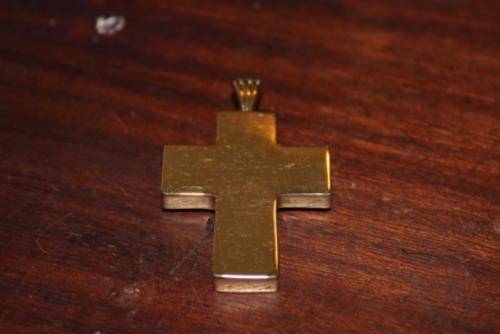 Miglio bright gold cross enhancer