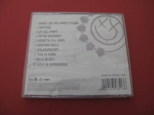 BLINK 182 - NEIGHBORHOODS... CD
