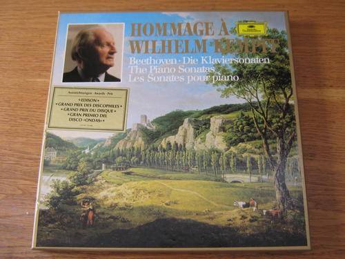 Beethoven : The Complete Piano Sonatas played by Wilhelm Kempff. 11 LP BOX SET ex. condition.