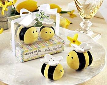 Kate Aspen - Favour - Ceramic Honeybee Salt & Pepper Shakers - Mommy and Me - Sweet As Can Be