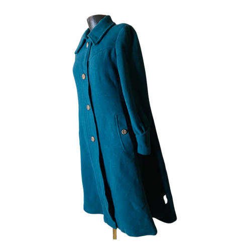 Vintage green coat Size: 34/36