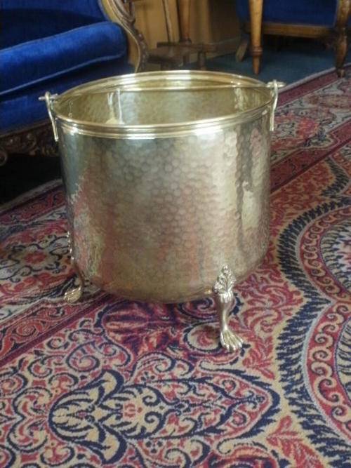****year end clearance*** LARGE BRASS POT WITH THREE CLAW FEET AND HANDLE