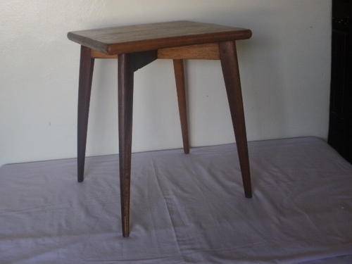 RETRO SIDE TABLE