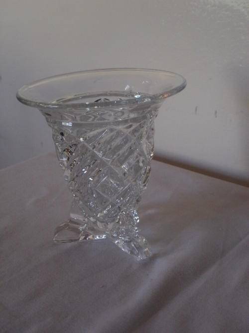CRYSTAL GLASS VASE