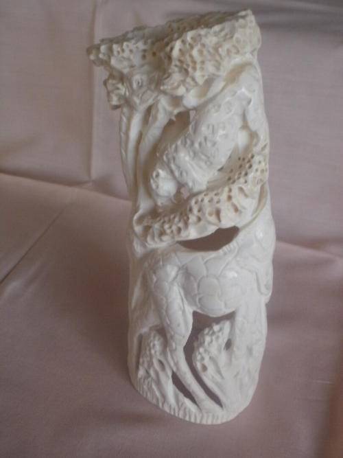 GIRAFFES & LEOPARD CARVED OUT OF IVORY - STUNNING (VIEW PHOTOS)