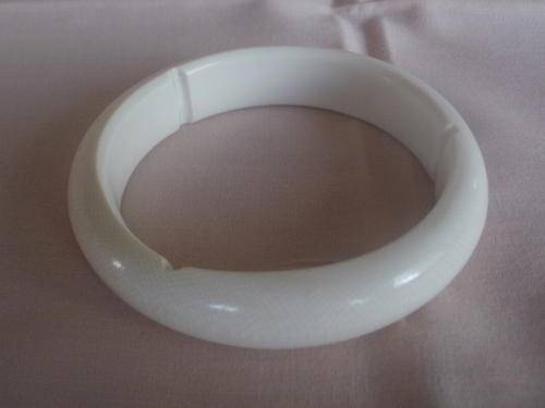STUNNING IVORY BANGLE
