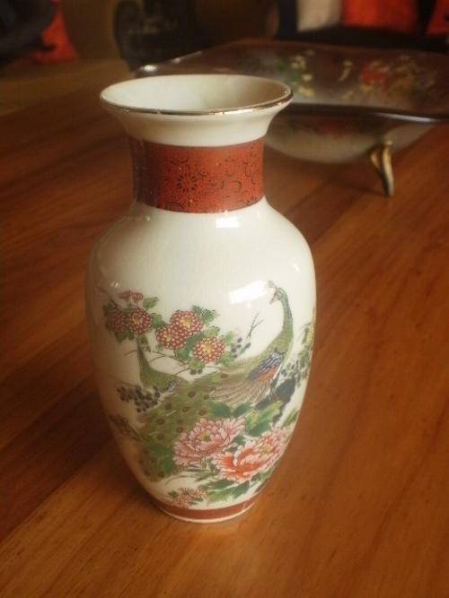 SATSUMA JAPAN VASE