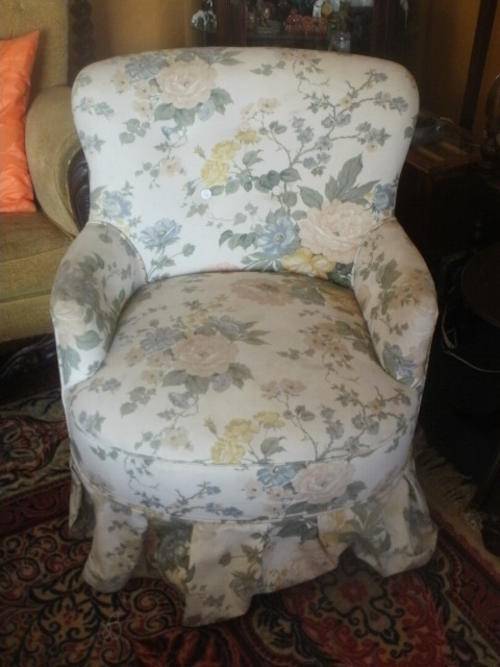 BOUDOIR CHAIR
