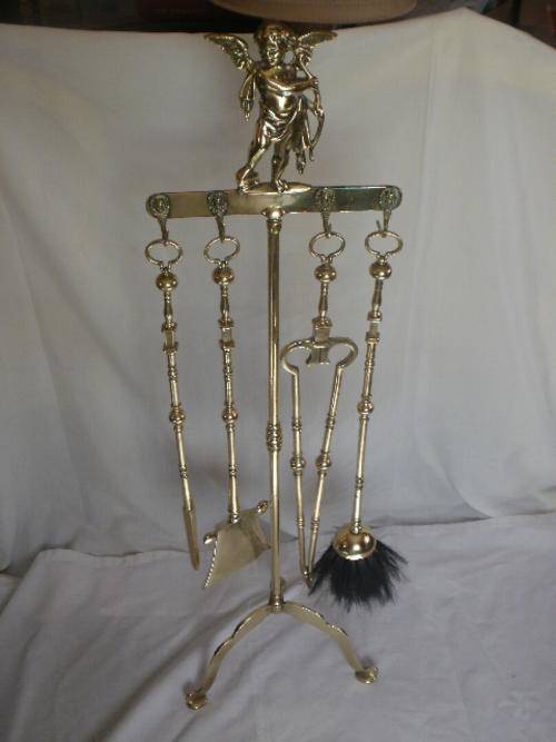 STUNNING CHERUB BRASS FIRE PLACE SET