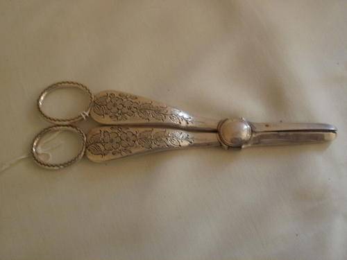SILVER PLATED GRAPE SCISSORS