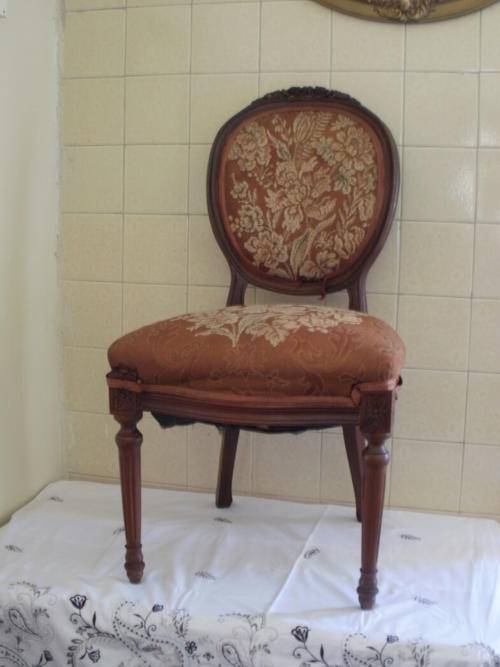FRENCH WALNUT CHAIR WITH CARVED DETAIL