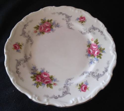 ROYAL ALBERT "TRANQUILLITY" TRIO (B)