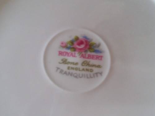 ROYAL ALBERT "TRANQUILLITY" TRIO (B)