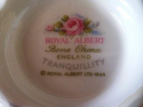 ROYAL ALBERT "TRANQUILLITY" TRIO (B)