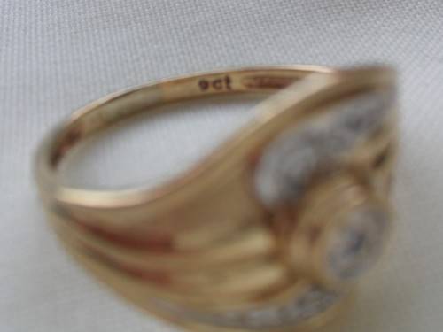 9CT GOLD & DIAMOND STACK RING