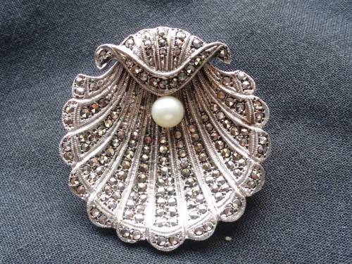 SILVER MARCASITE BROOCH