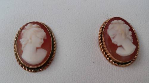 18ct Gold Cameo earrings