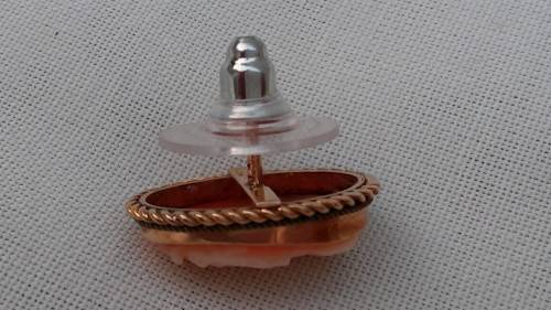 18ct Gold Cameo earrings