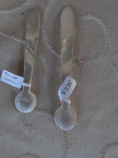Pair of Mother of Pearl snuff spoons