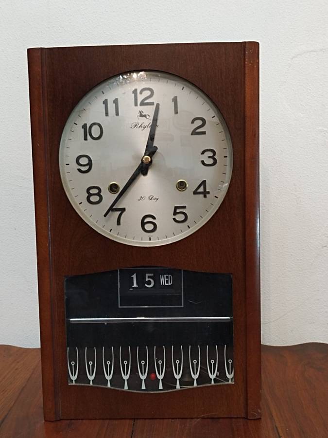 Rhythm 30 day wall clock