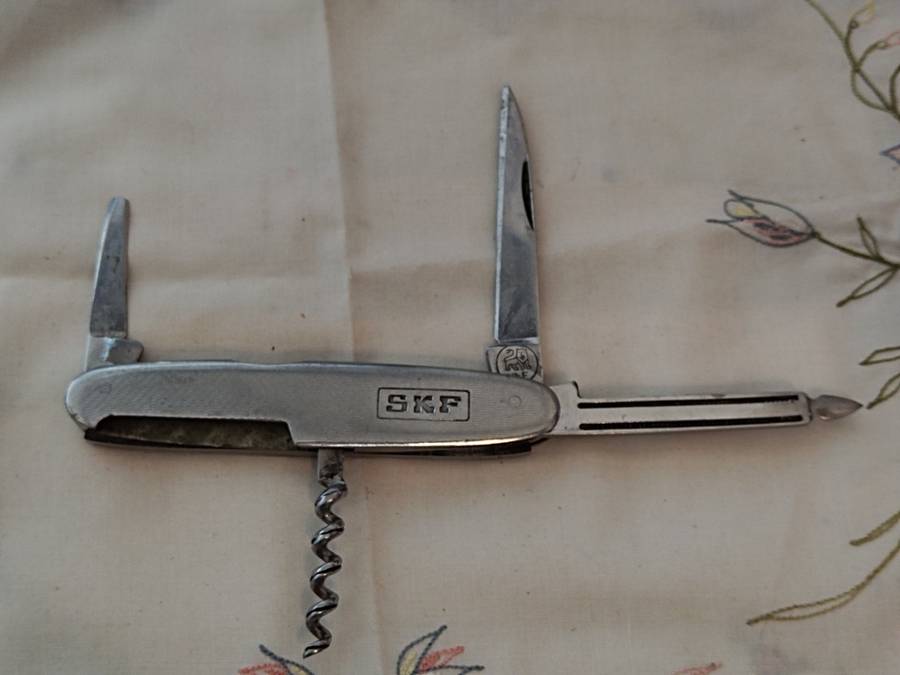 POCKET KNIFE: SKF Multi Pocket Knife