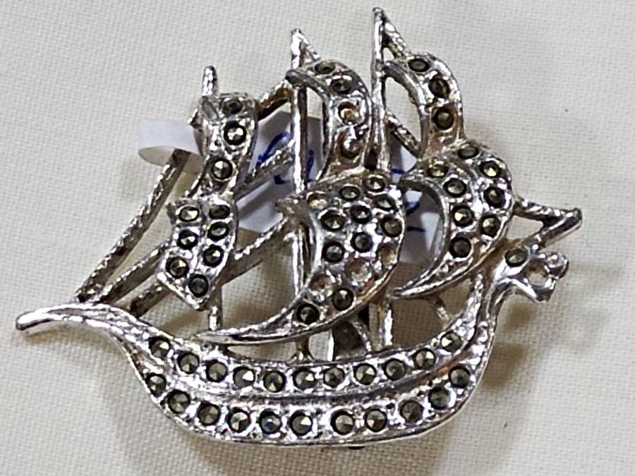 Marcasite paste brooch