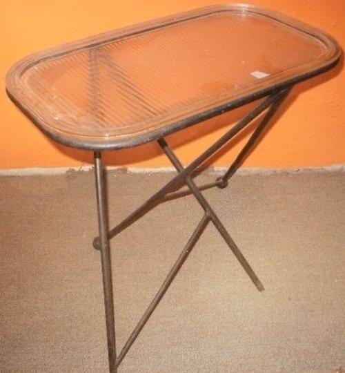 GLASS TABLE WITH STEEL LEGS