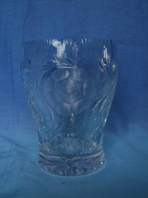 CRYSTAL VASE(a)
