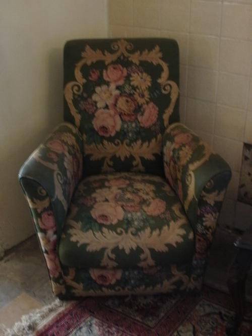 ***WEEKEND SPECIAL**** ROCKING CHAIR