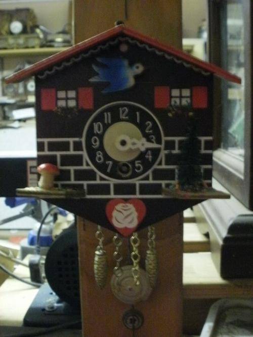 ****WEEKEND SPECIAL*** MOVING BIRD BLACK FOREST MINIATURE CLOCK