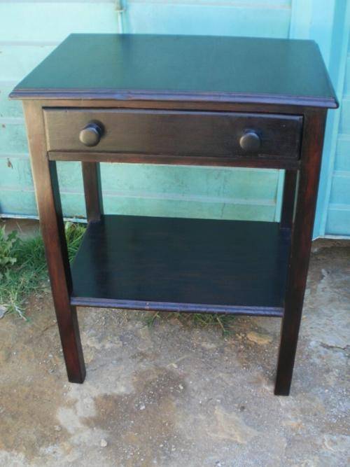 LOVELY SMALL TABLE WITH A DRAW