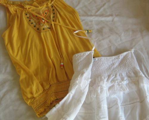 Yellow Top and mini skirt (Medium) to fit size 32 - As New- R1 No Reserve Auction!