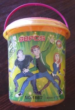 Brand NEW ben 10 Bucket with educational building blocks - R1 NO Reserve Auction