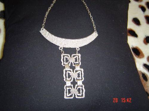 Beaten metel necklace!!