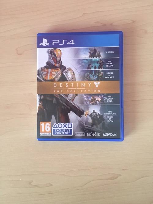 PS4 7 Games with white PS4 bluetooth headset