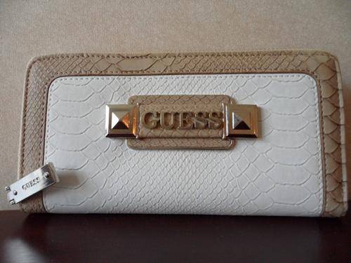 STUNNING BRAND NEW GUESS WALLET!!!!