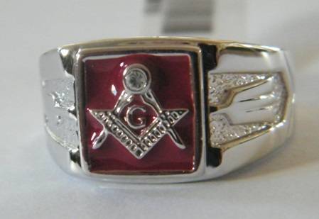 FREEMASON  RING  WITH SIMULATED DIAMOND  -  CRAZY AUCTION - STARING @ R1.00